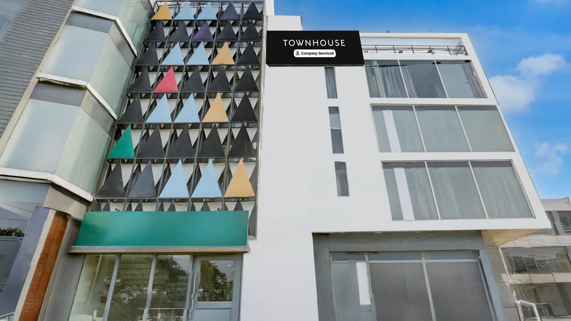 Hotel Super Townhouse Sector 64 Near Worldmark Gurugram Formerly Vero Gurgaon