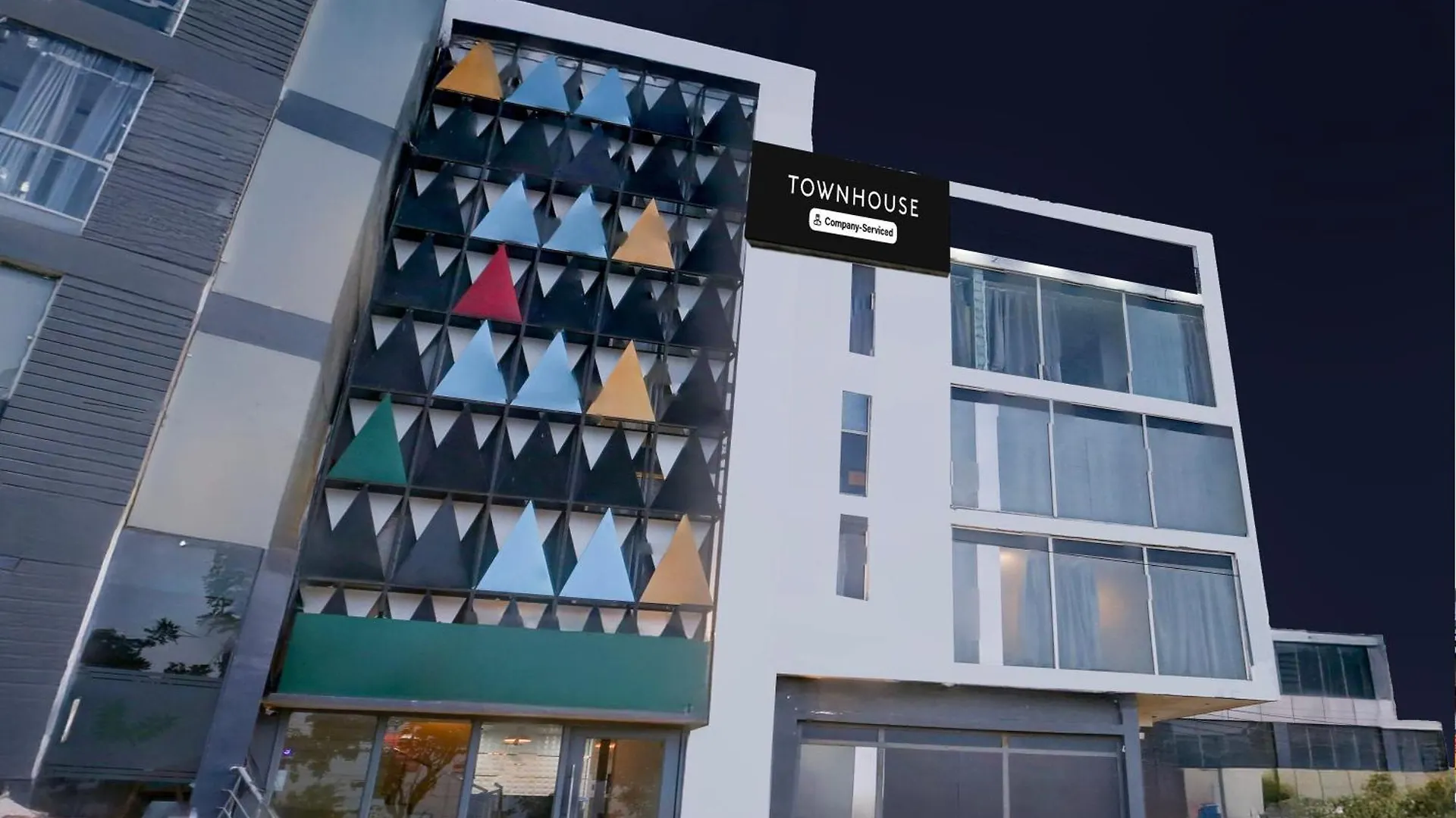 Super Townhouse Sector 64 Near Worldmark Gurugram Formerly Vero Gurgaon Hotel