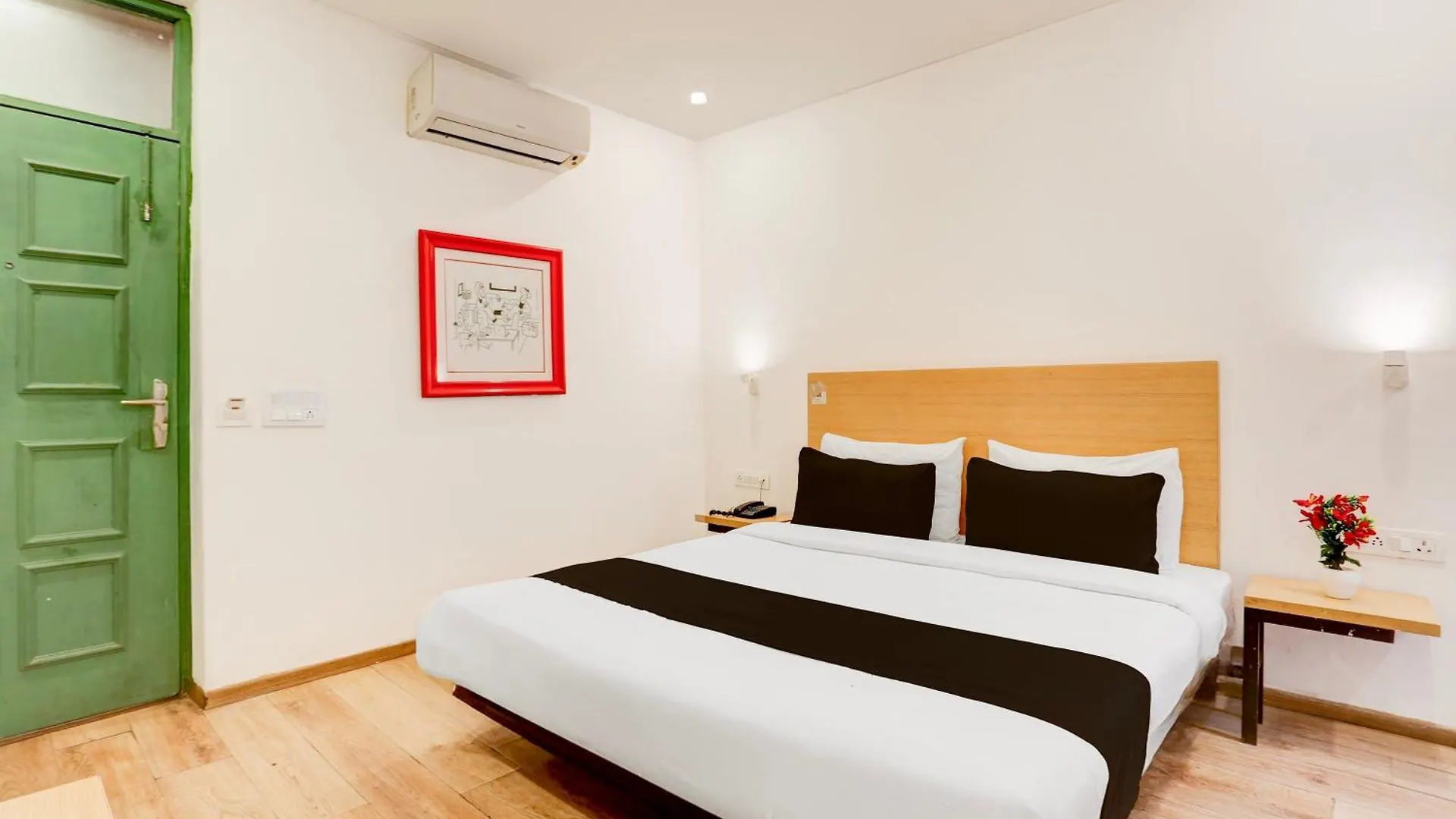 Super Townhouse Sector 64 Near Worldmark Gurugram Formerly Vero Gurgaon